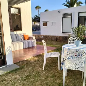 apartamento-con-jardn-y-piscina.tenerifehoteles.net/